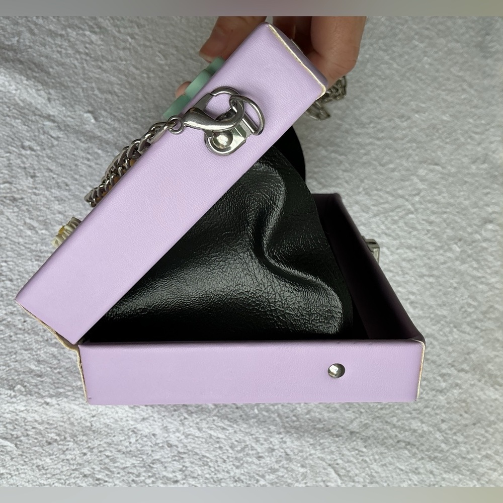 Elegant Floral Lavender Clutch - Picture 12 of 12